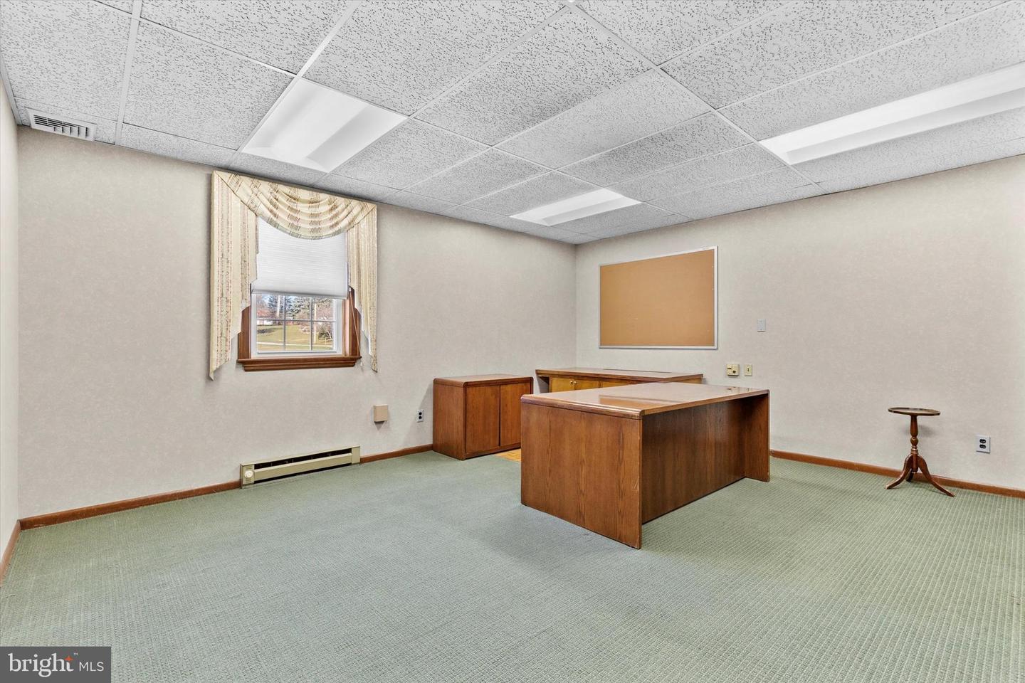 2605 W Market St Property Photo 24