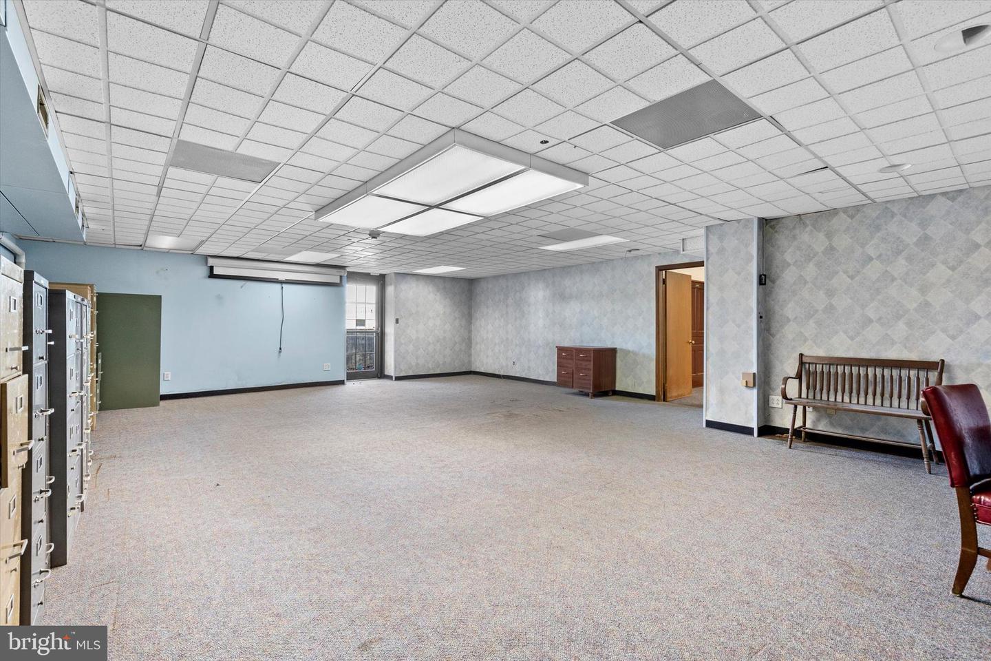 2605 W Market St Property Photo 31