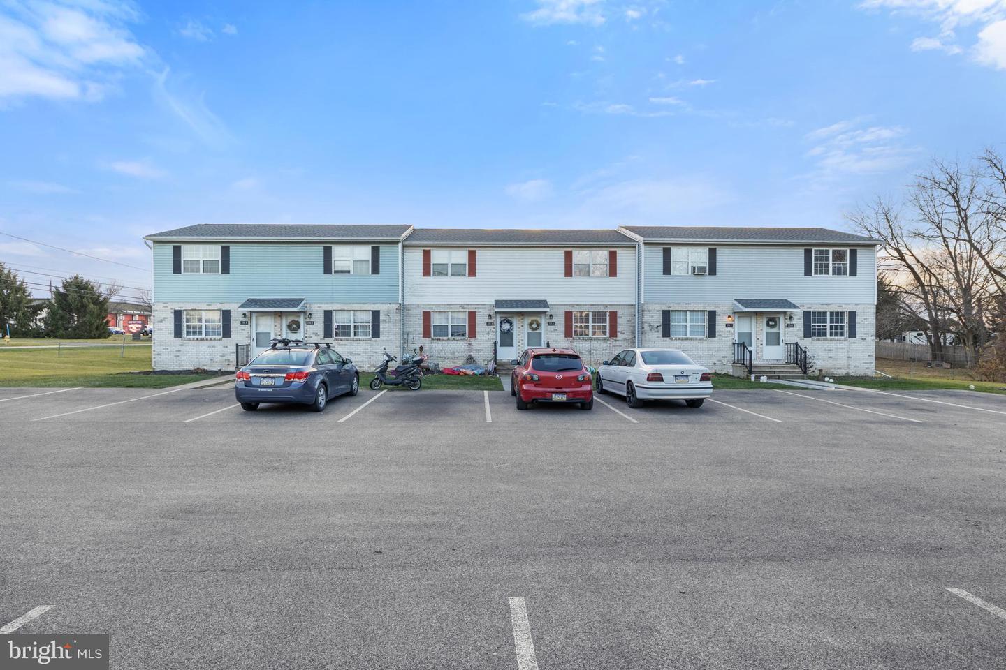3704-3706 Davidsburg A & B Property Photo 3