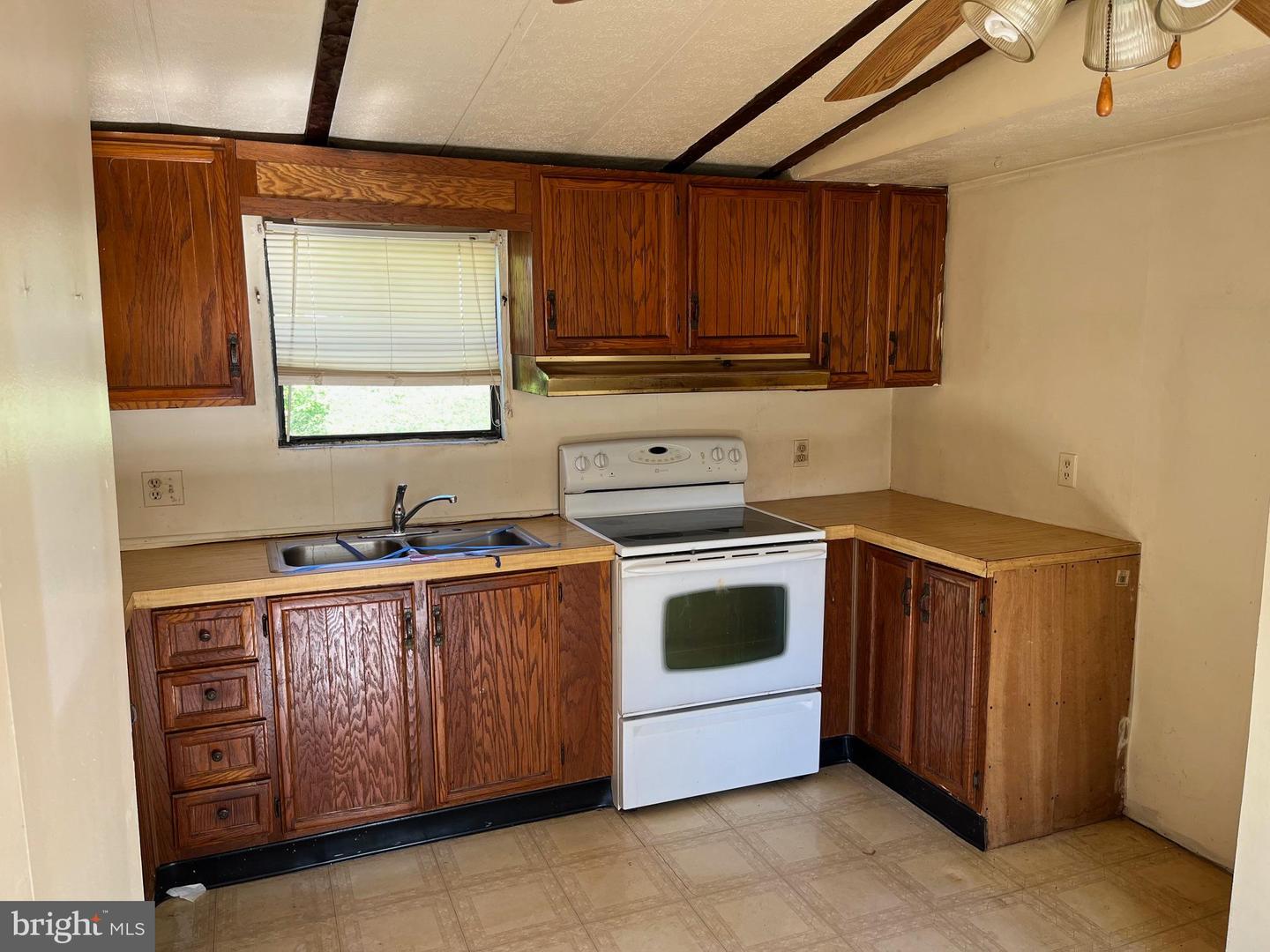 1827 Blue Jay Ct #10 Property Photo 6