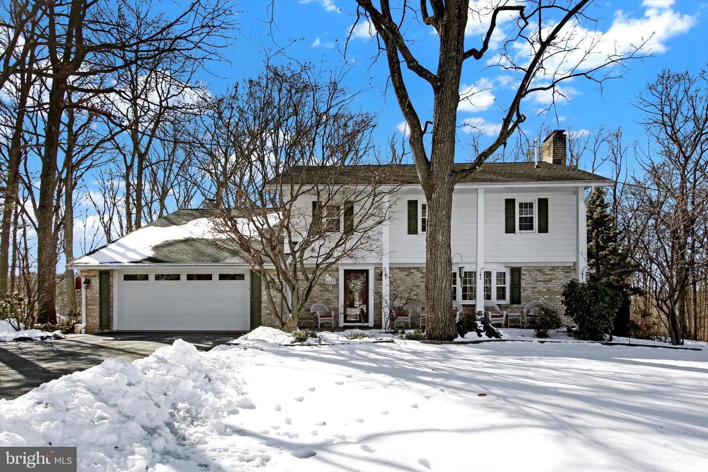 5427 Blue Hill Rd Property Photo
