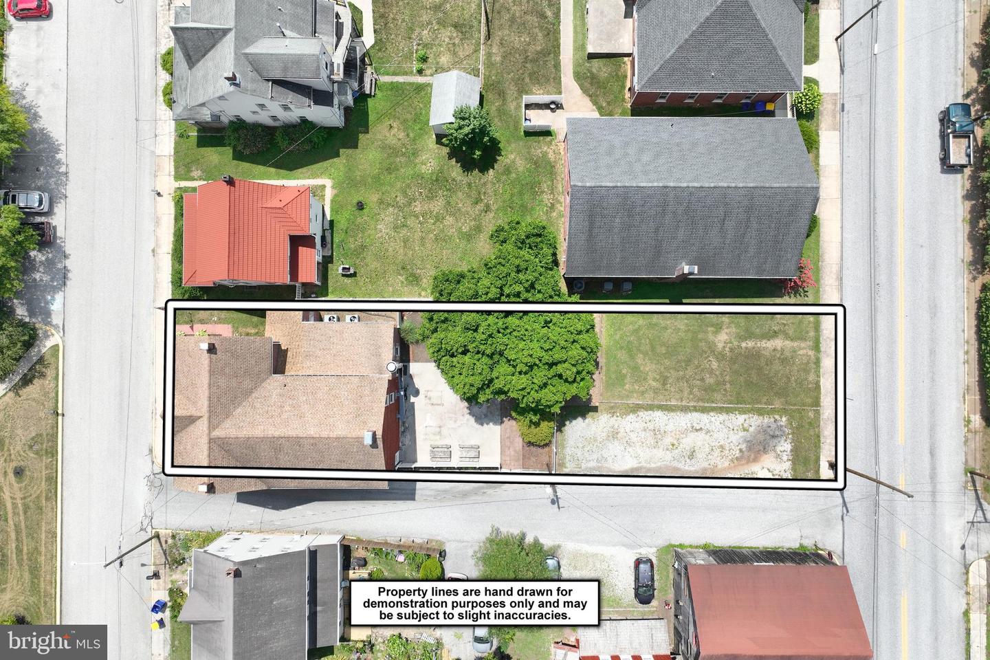 106 N Front St Property Photo 5