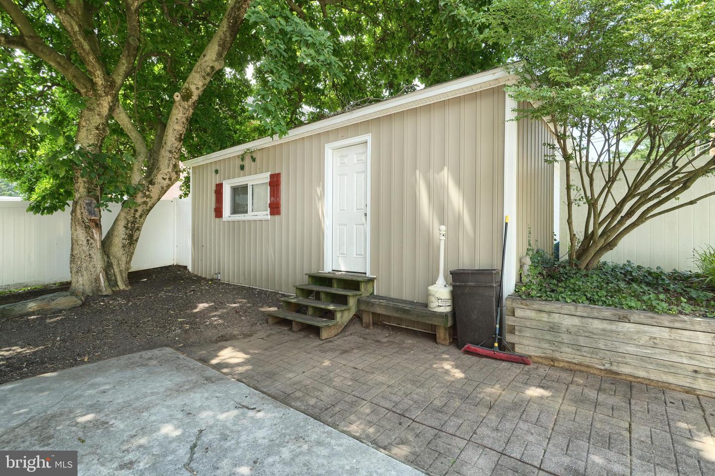 106 N Front St Property Photo 15