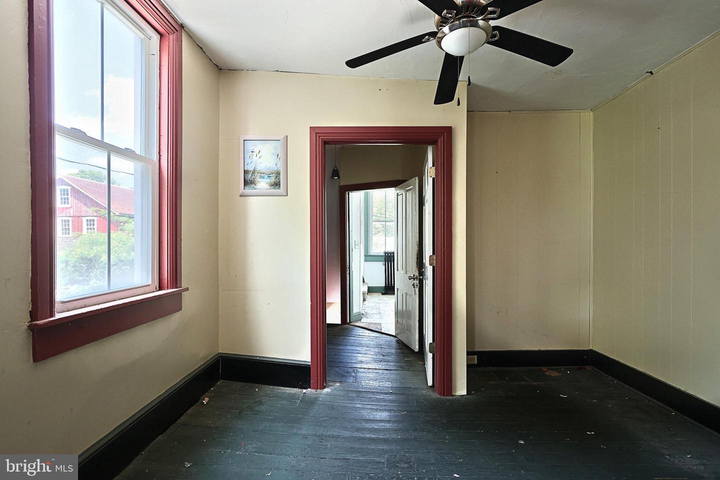 106 N Front St Property Photo 39