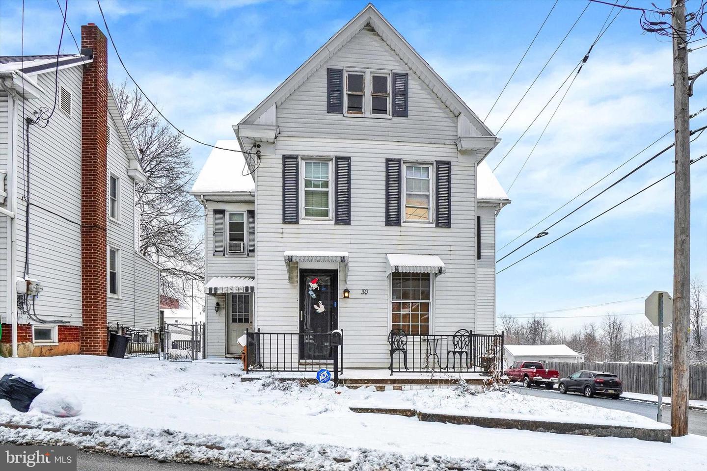 30 N Pleasant Ave Property Photo