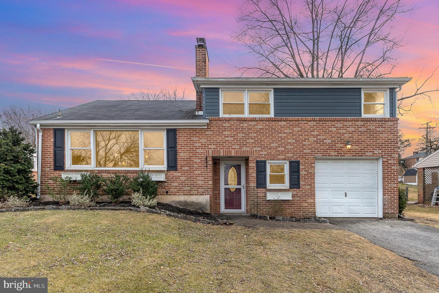 2540 Raleigh Dr Property Photo