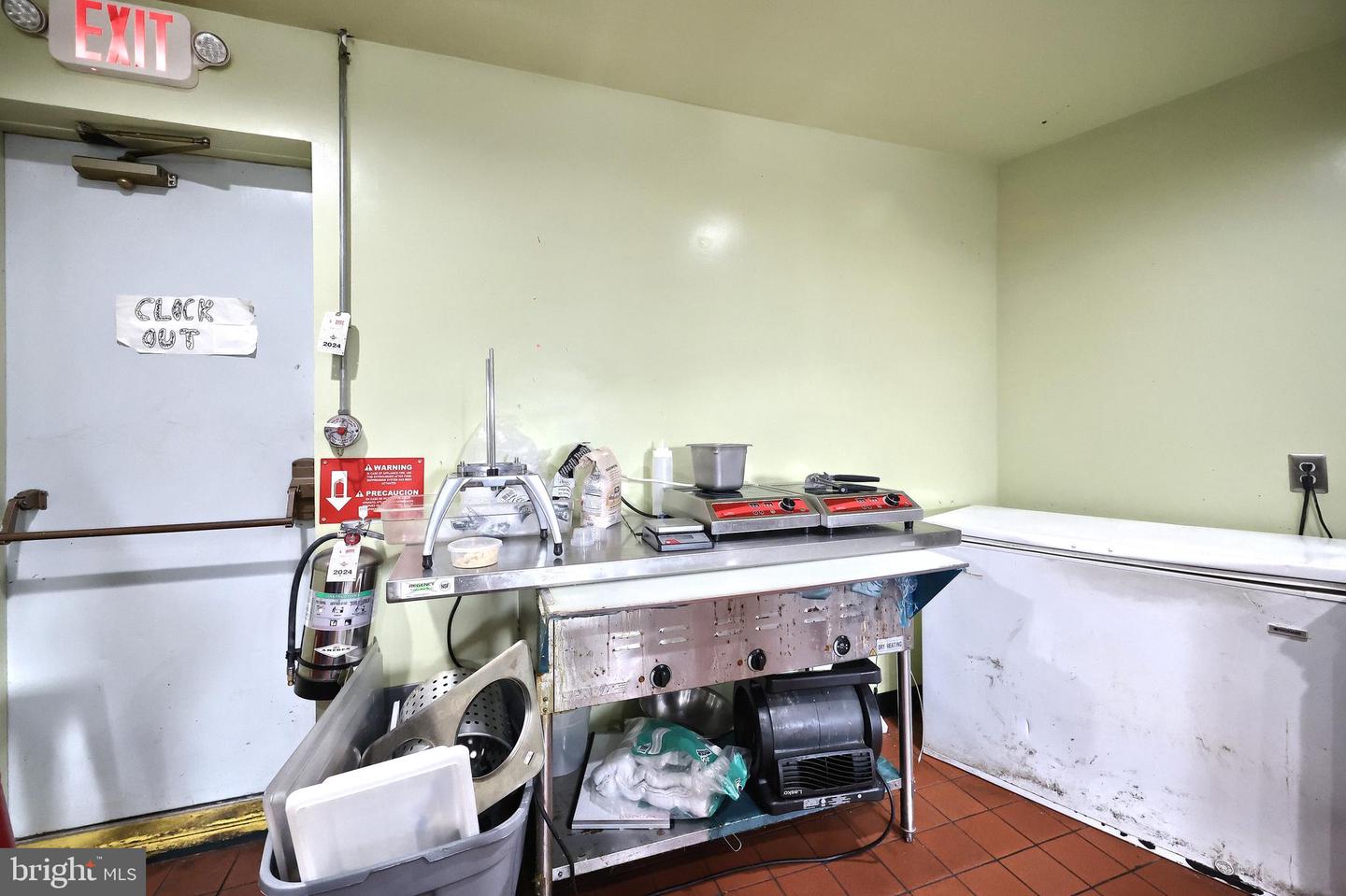 1277 W Market St Property Photo 13