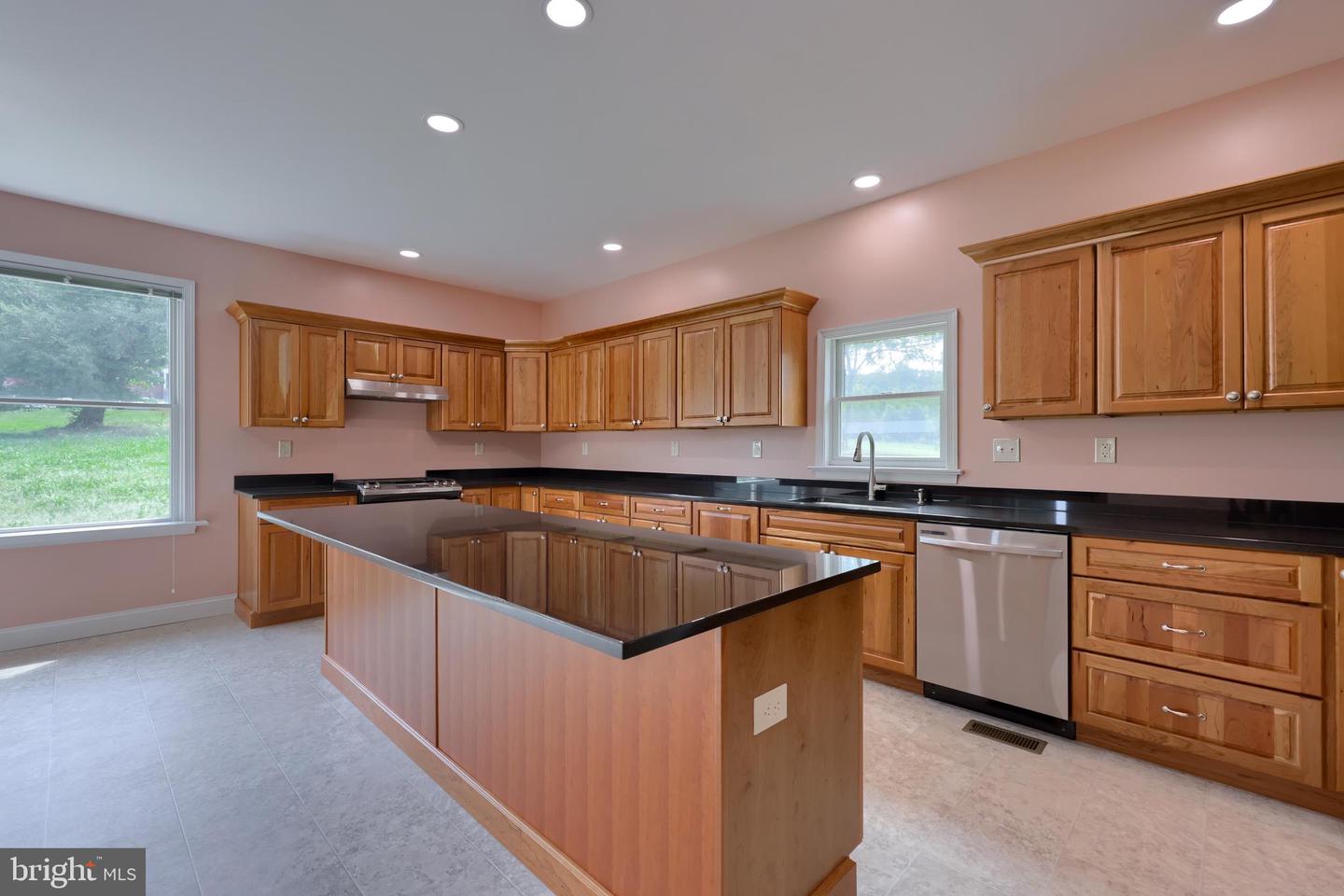 220 Forge Hill Rd Property Photo 1