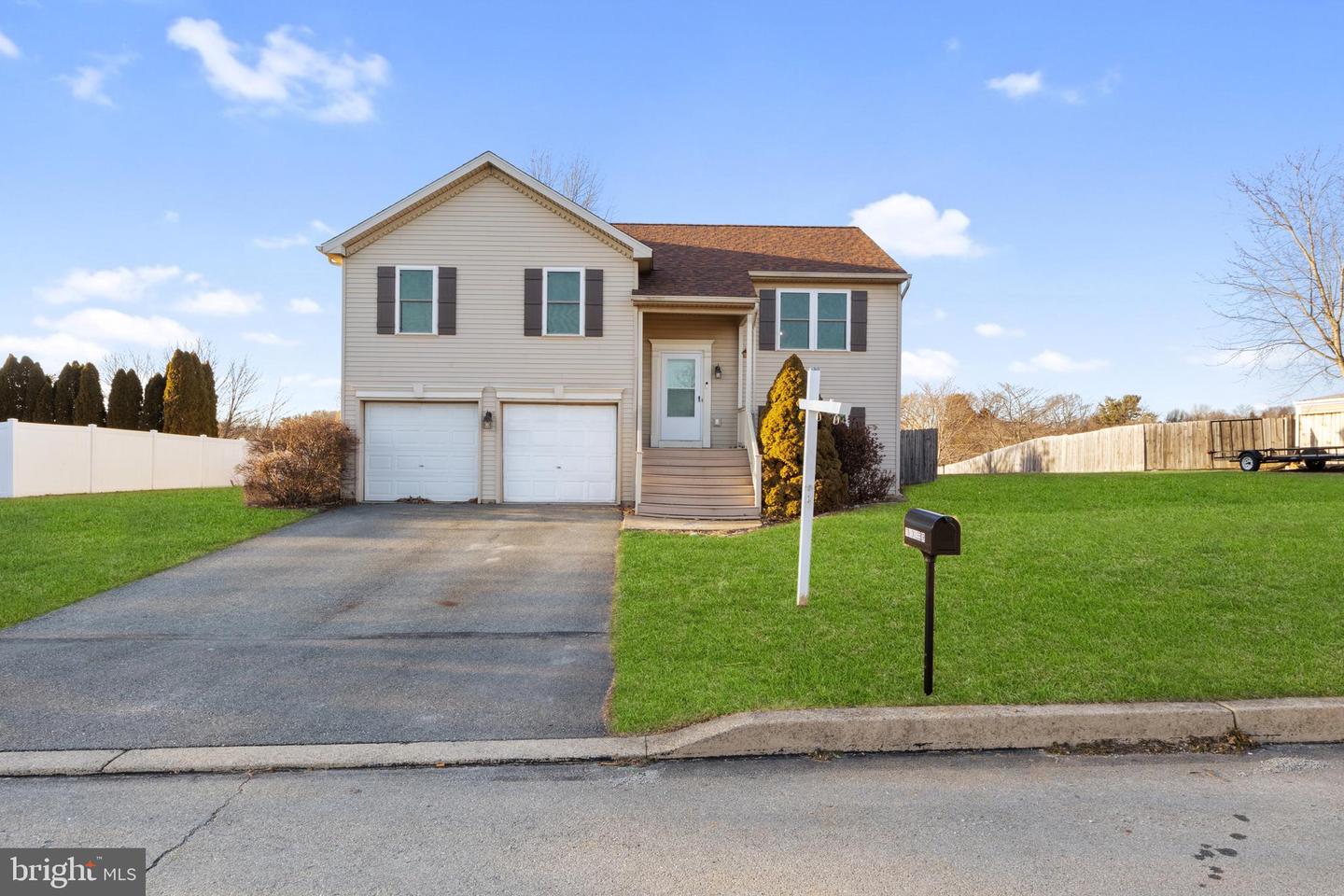 11 Vickilee Dr Property Photo