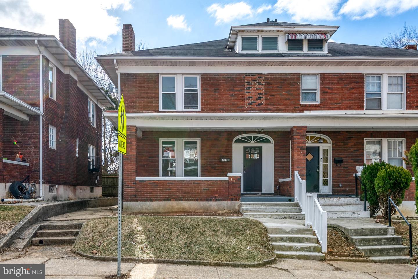 312 Kurtz Ave Property Photo