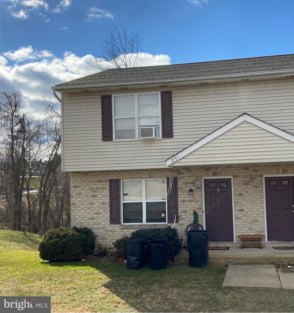 251 Ark Dr Property Photo