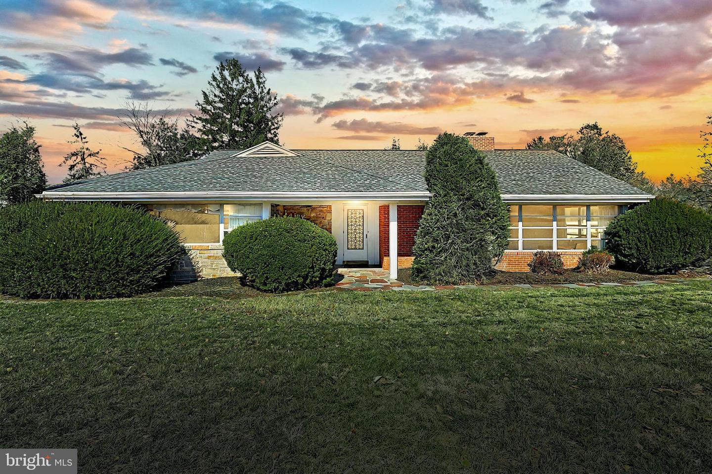 35 Peyton Rd Property Photo