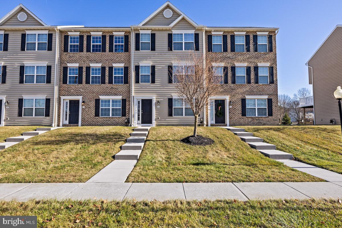 102 Breezewood Drive Property Photo