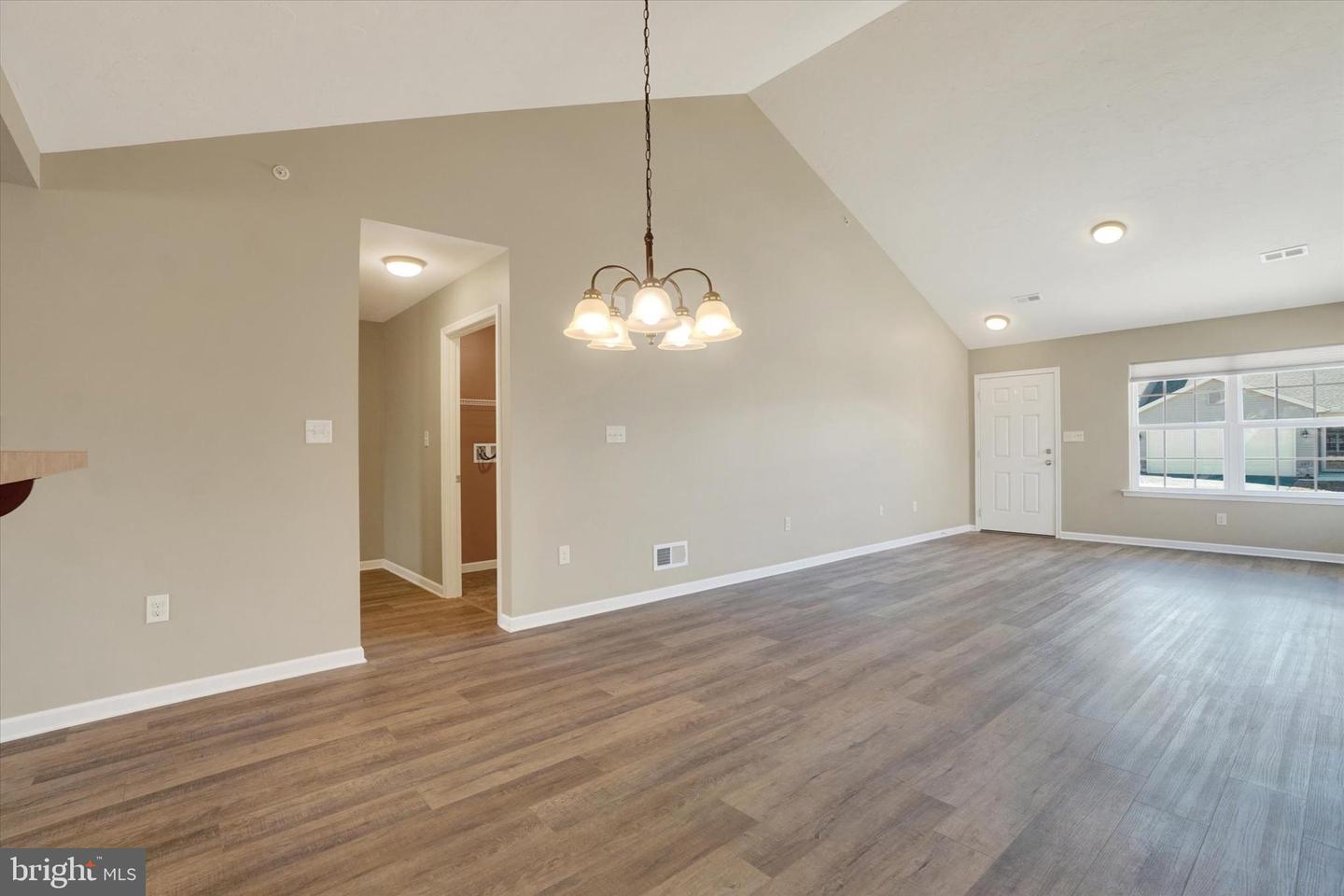 222 Jutland Way #270 Property Photo 10