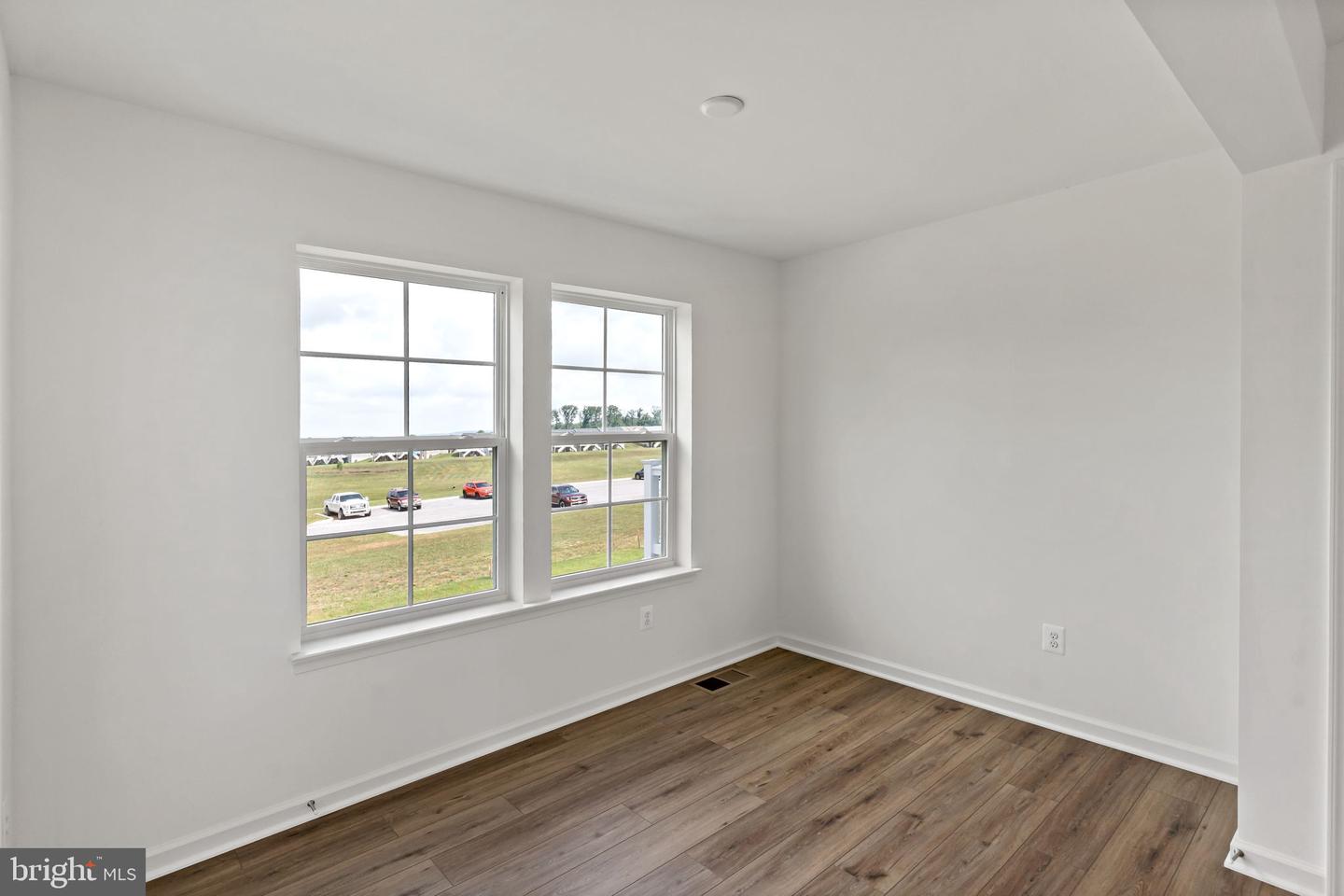 17 Angus Dr Property Photo 11