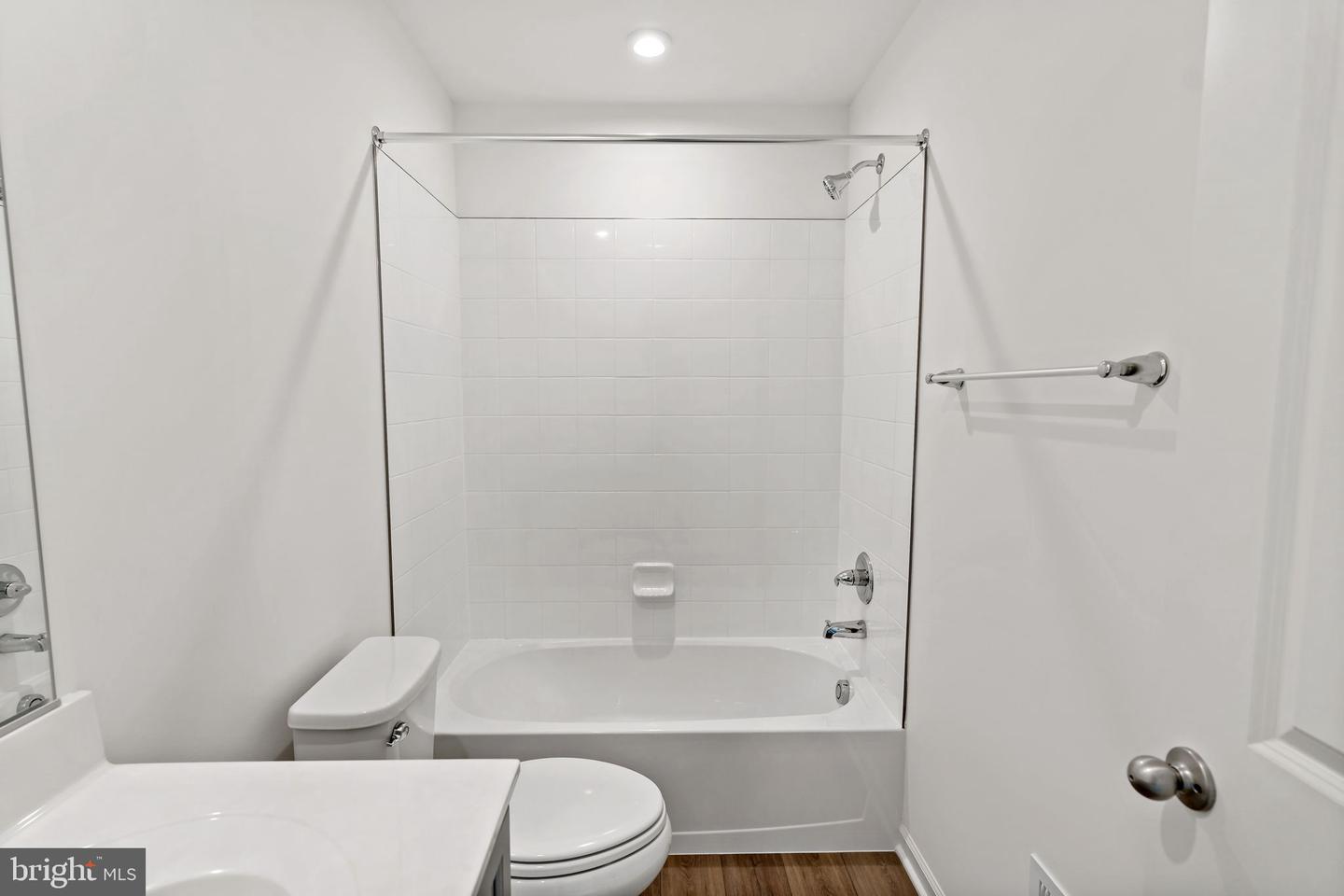 17 Angus Dr Property Photo 32