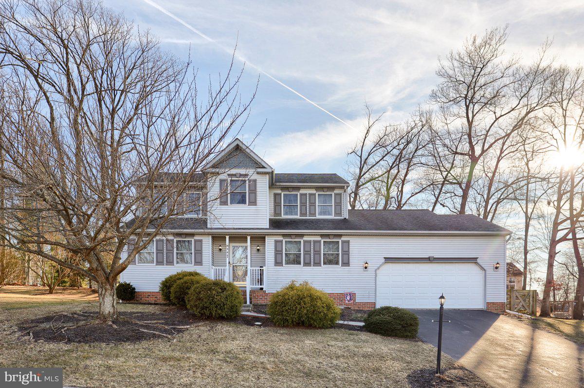 6 Arbor Ln Property Photo