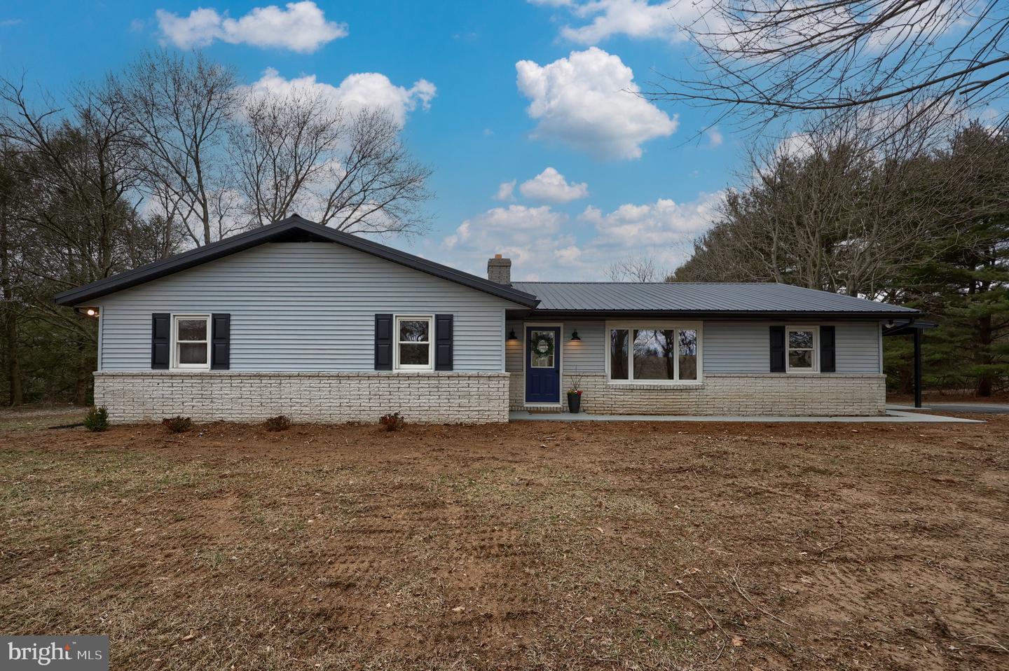 363 Lay Rd Property Photo