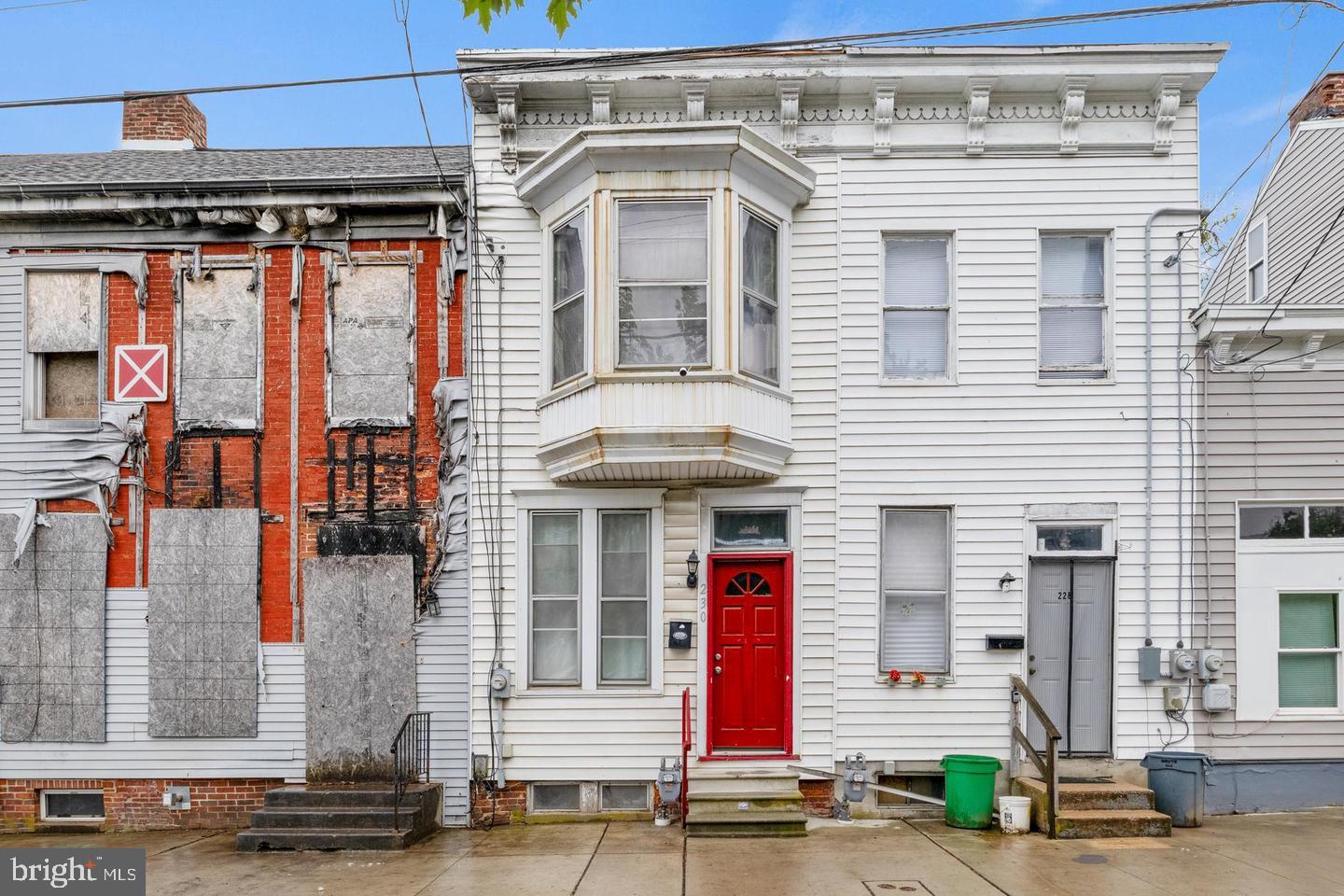 230 Chestnut St Property Photo