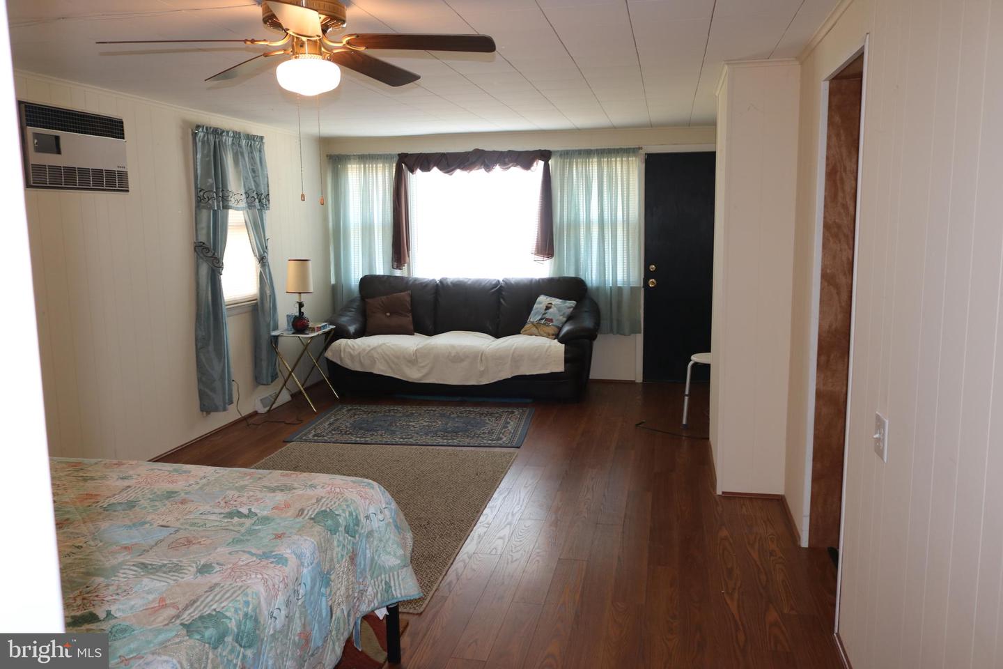112 Paul St Property Photo 36