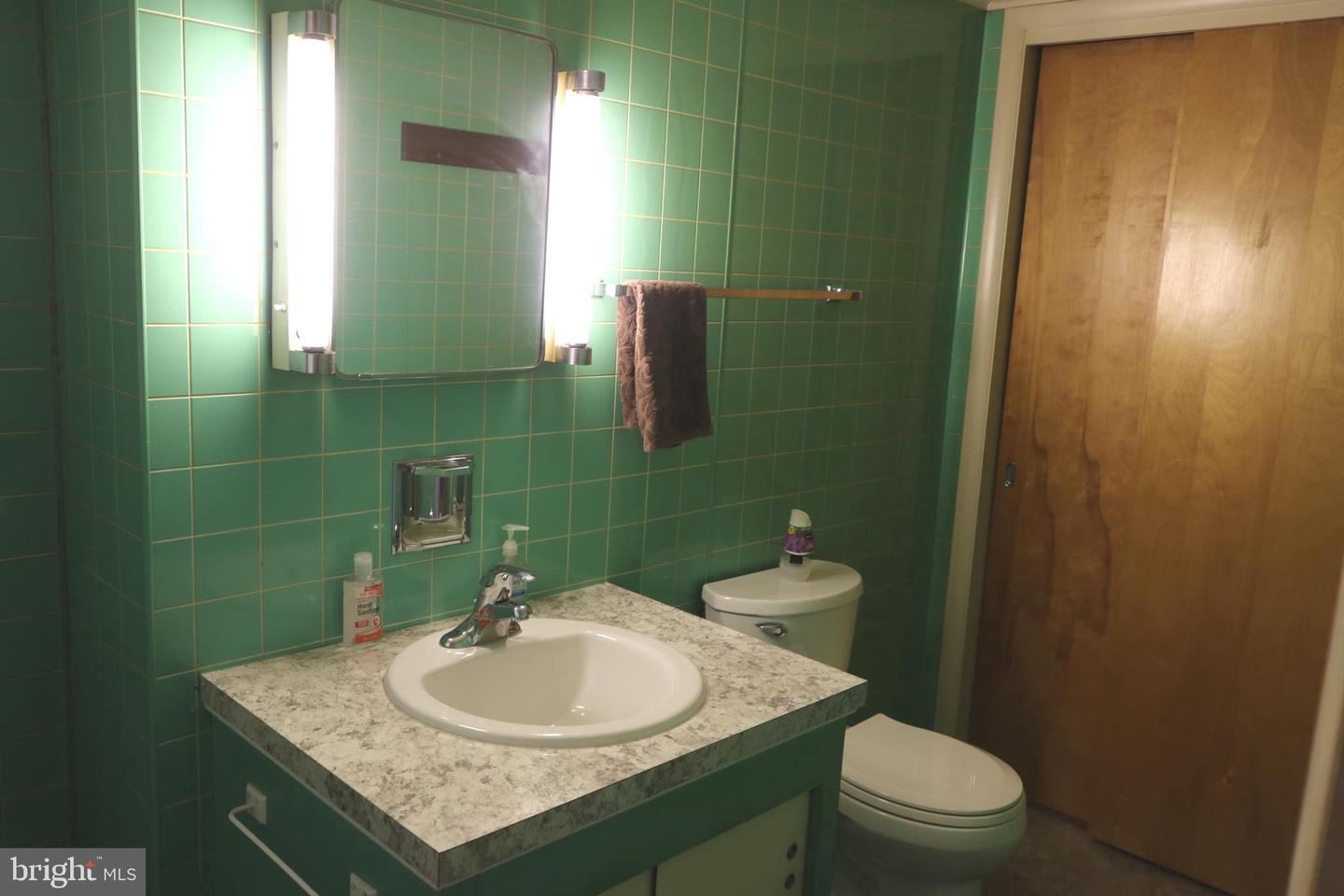 112 Paul St Property Photo 37