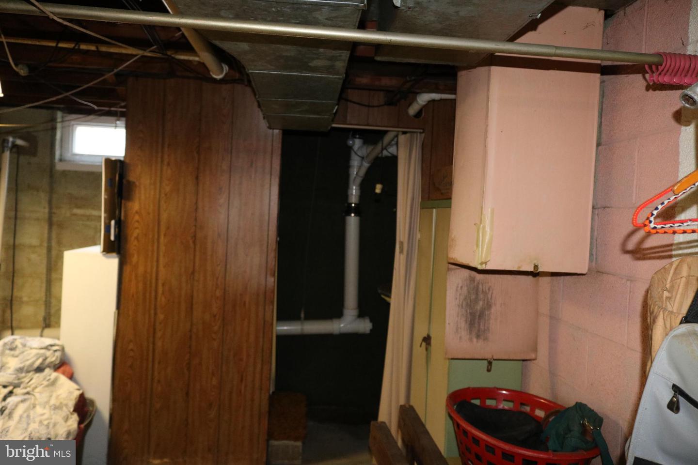 112 Paul St Property Photo 48