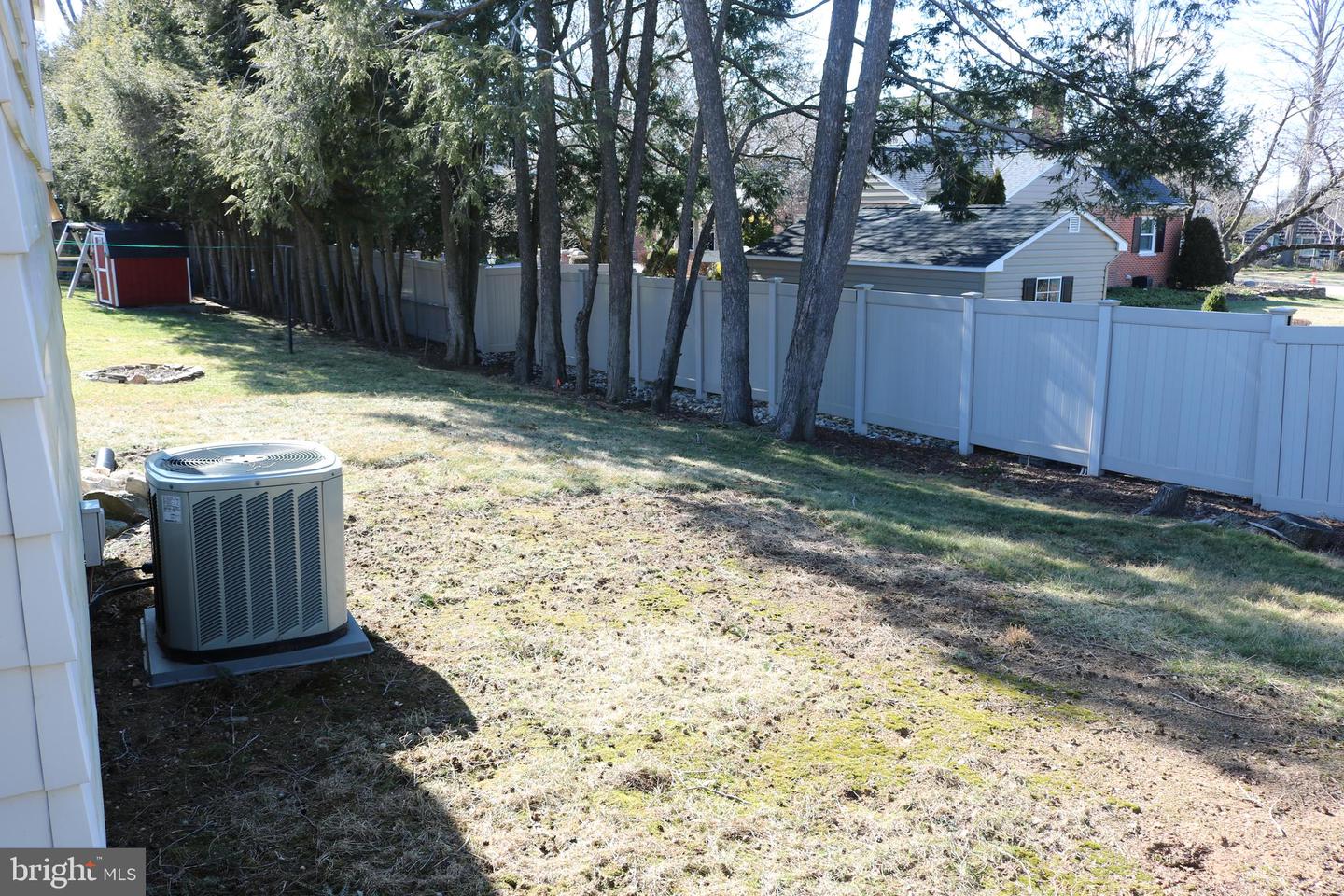 112 Paul St Property Photo 61