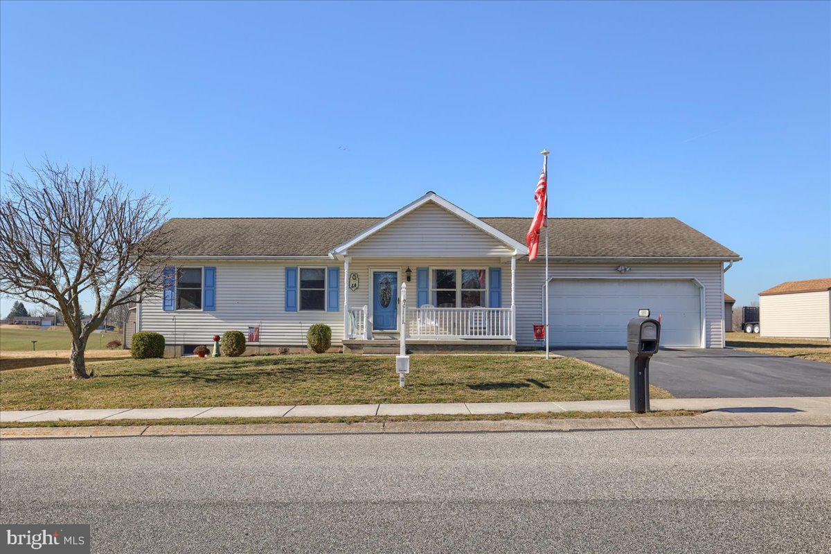 555 Lincolnway Dr Property Photo