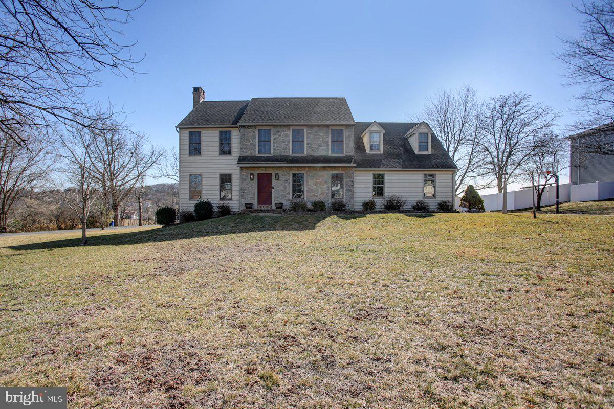 635 S Pleasant Ave Property Photo