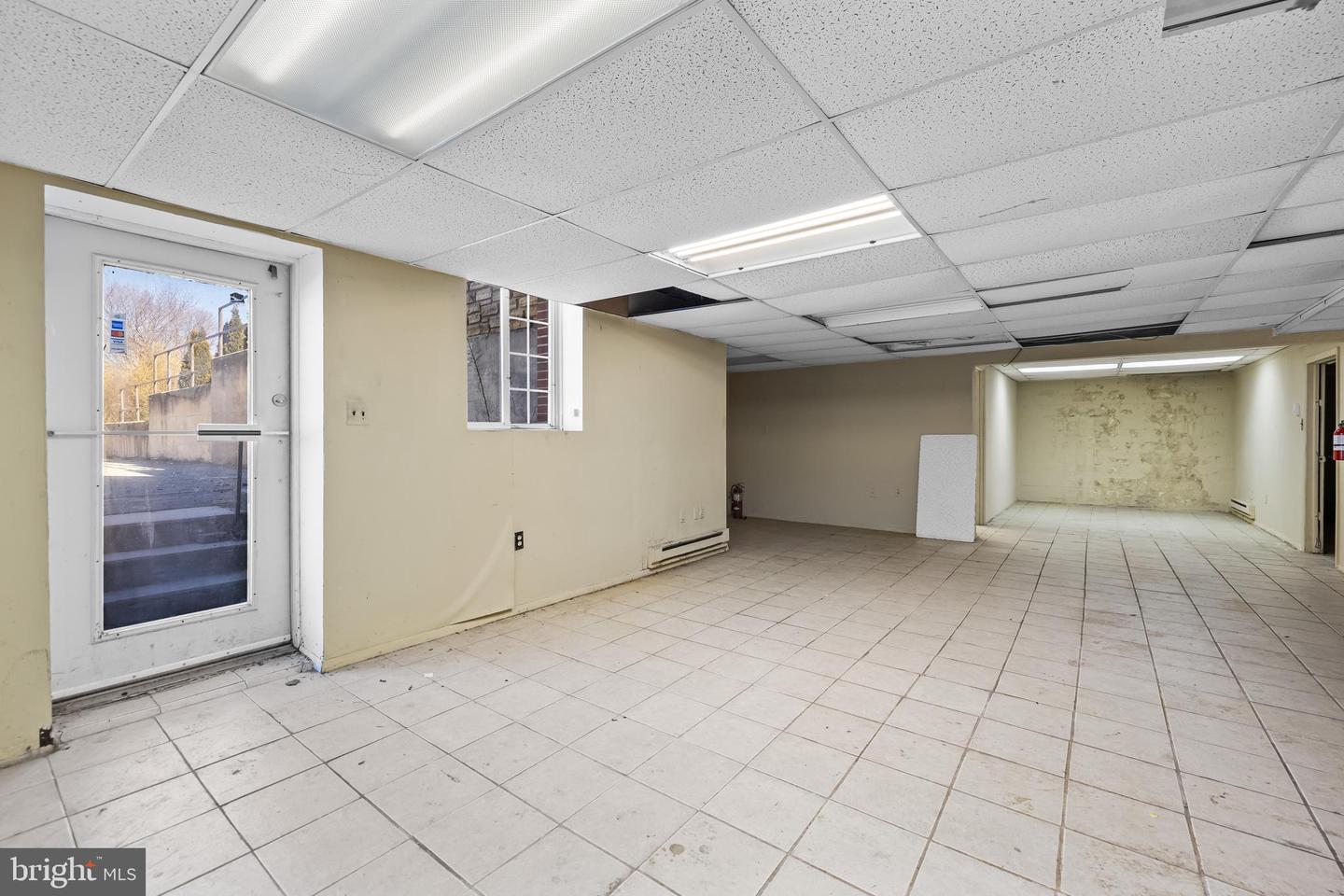 518 S Main St #d Property Photo 6