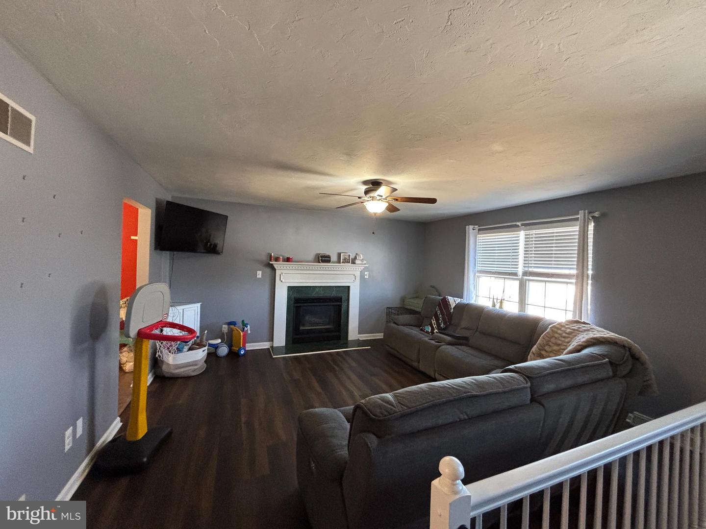77 Piston Ct Property Photo 8