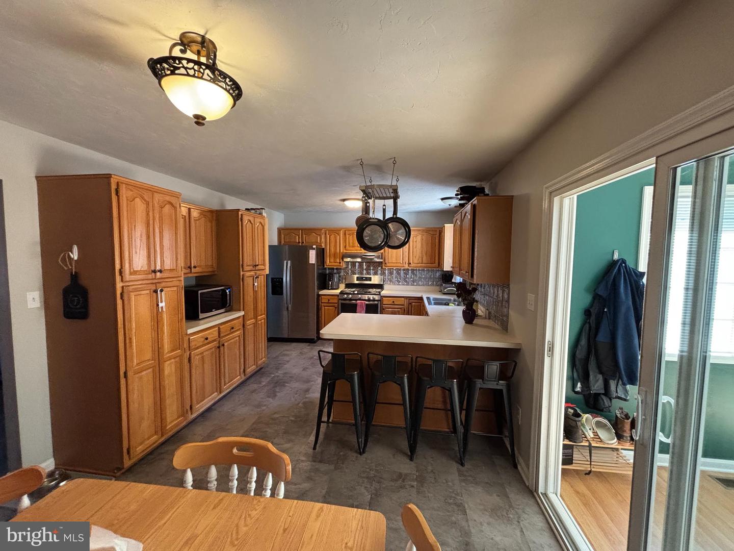 77 Piston Ct Property Photo 12