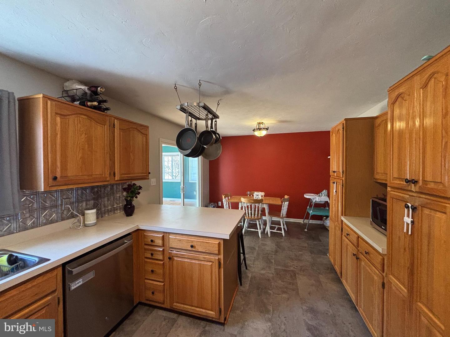 77 Piston Ct Property Photo 15