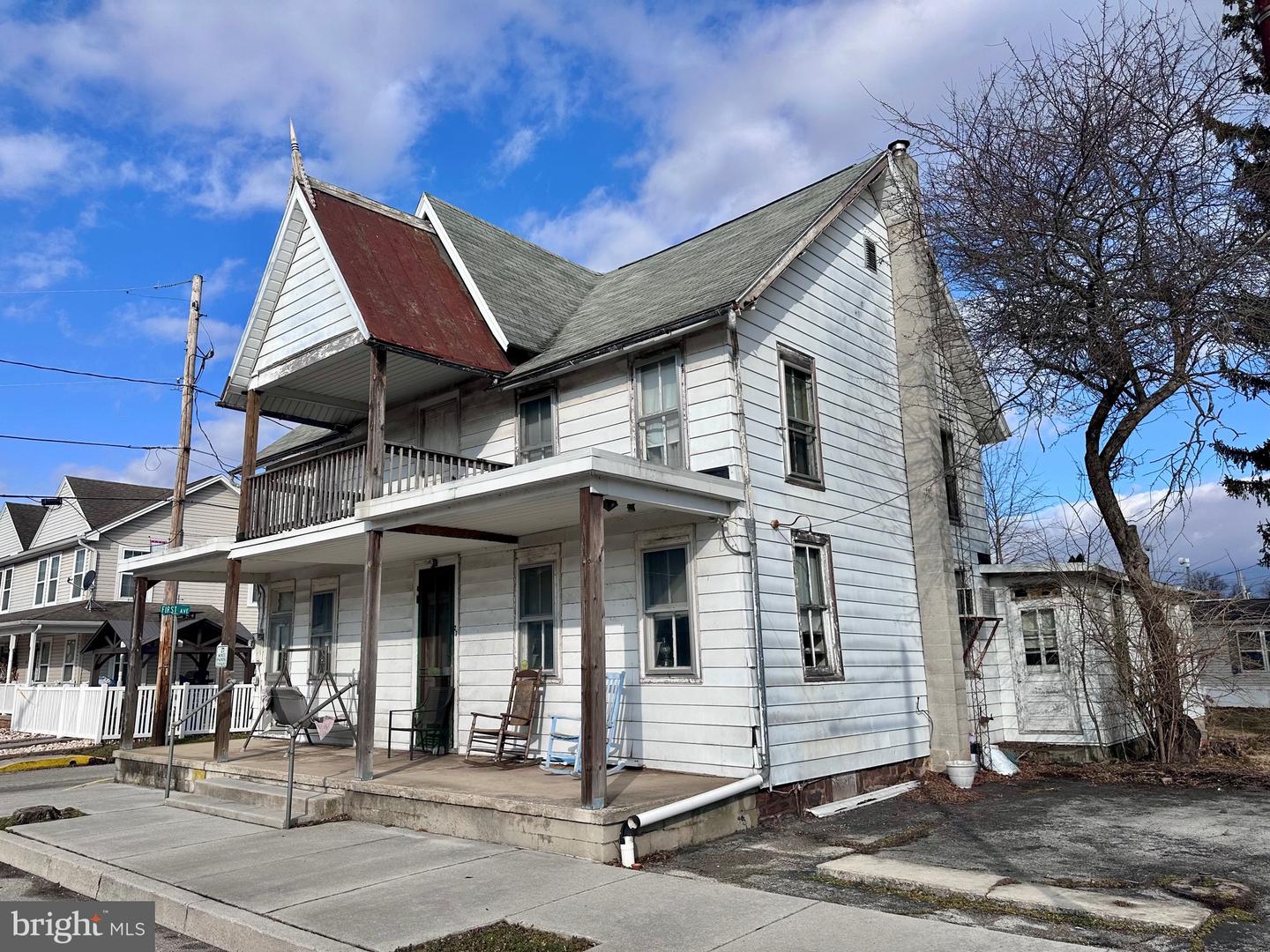 27 E Broadway Property Photo 8