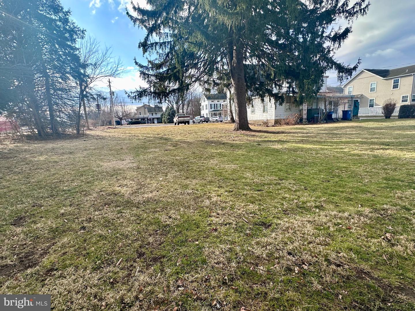 27 E Broadway Property Photo 11