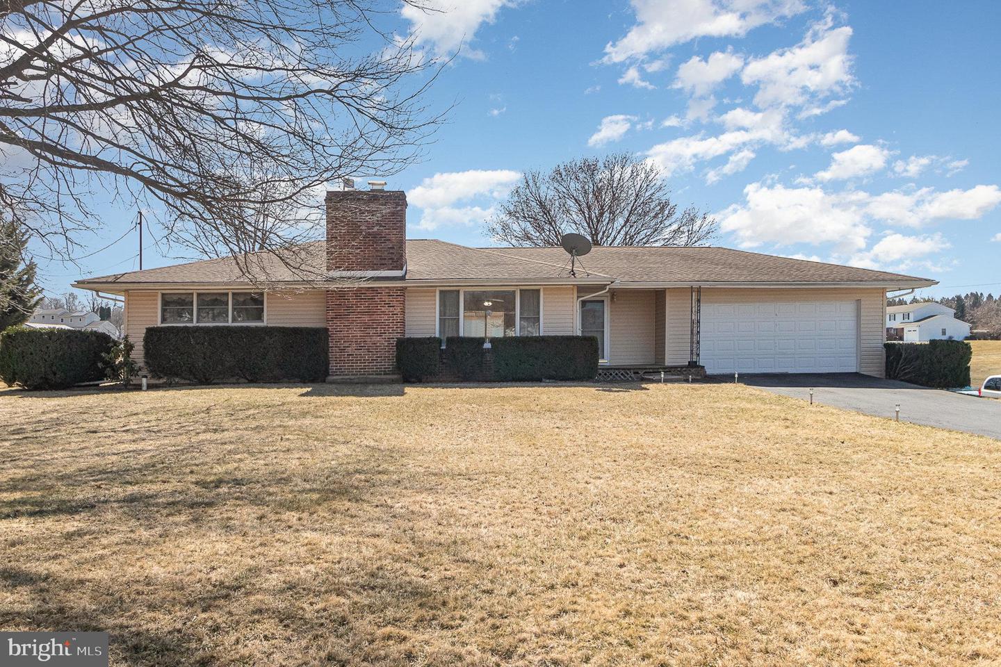 102 Twin Hills Rd Property Photo