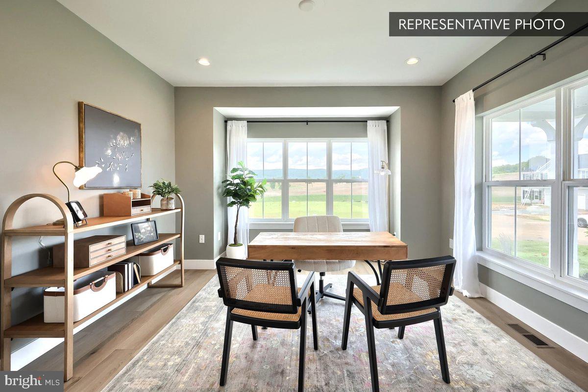 Beacon Pointe Plan At Logan Meadows Property Photo 6