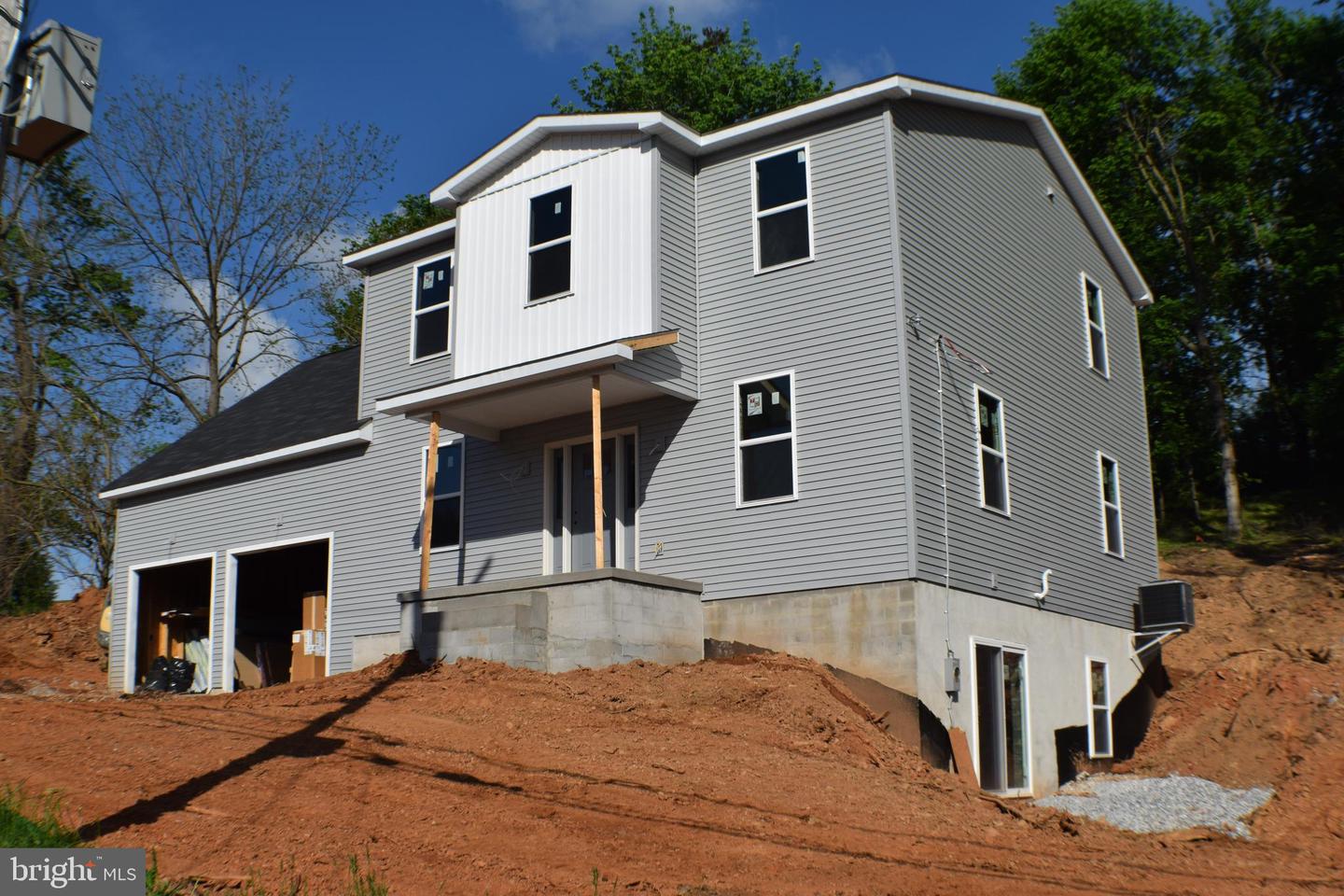 245 Hanover St Property Photo