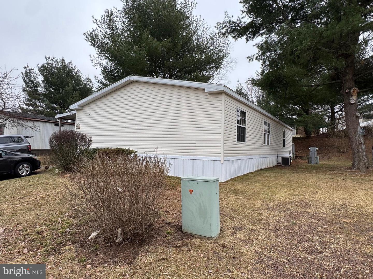 50 Shawna Ave Property Photo