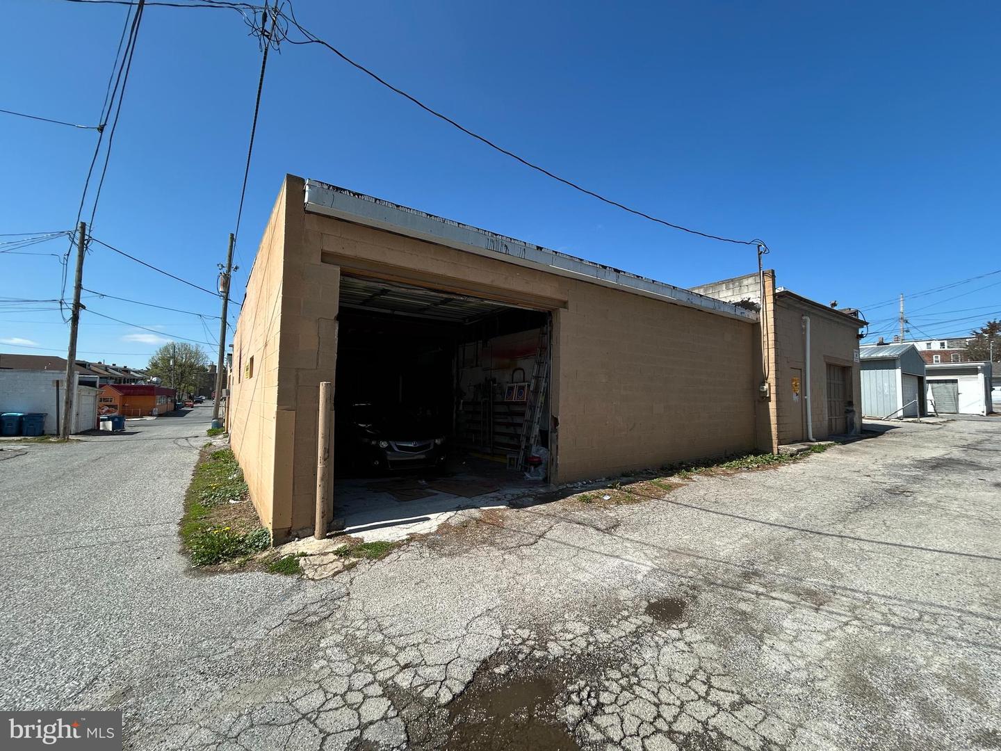 29 Overbrook Ave Property Photo 5