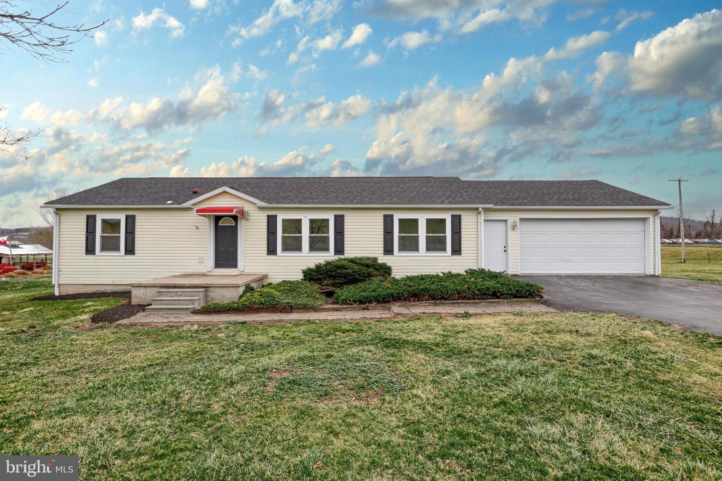 Spring Grove Area Real Estate Listings Main Image