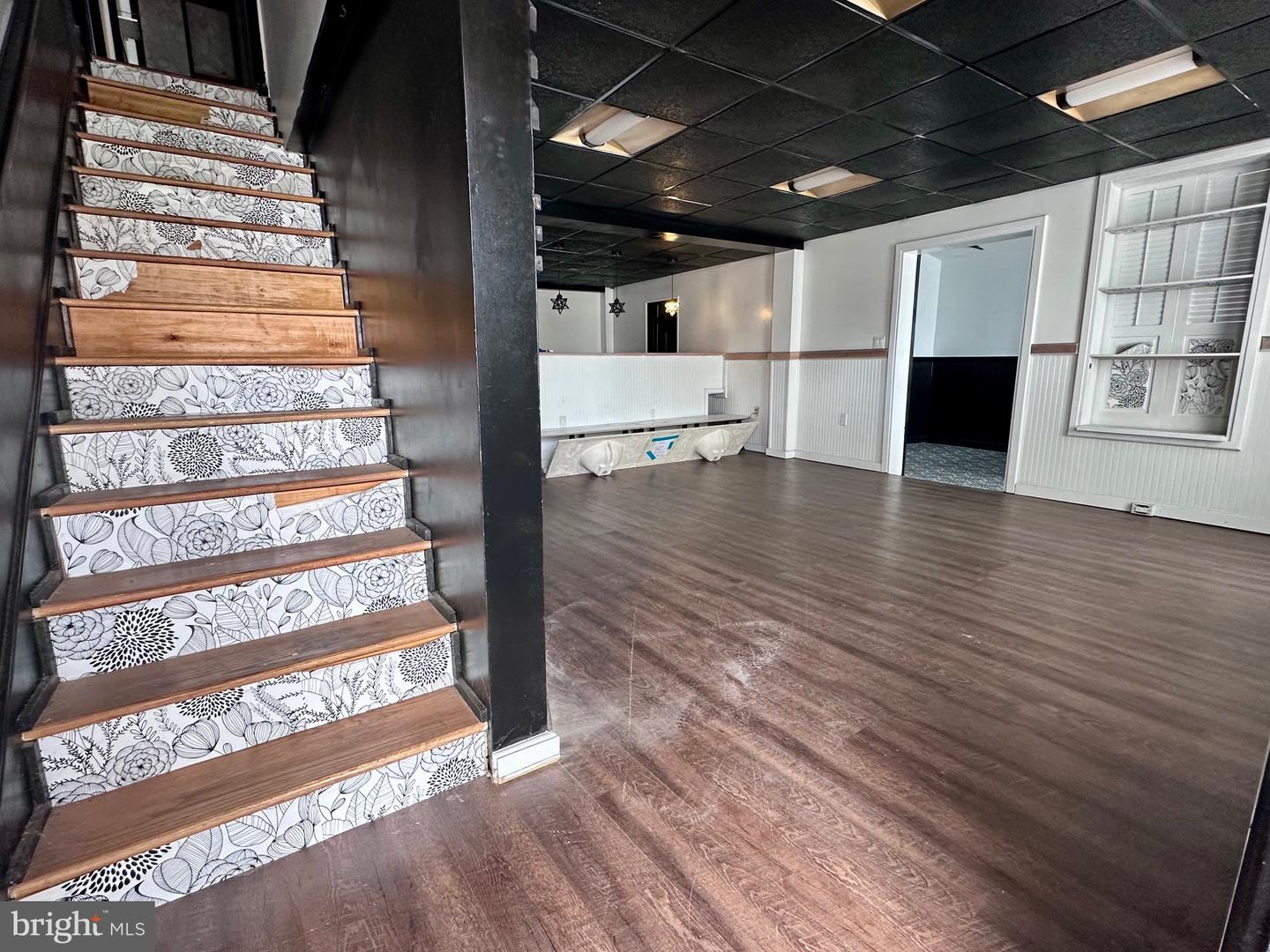 8 W Broadway Property Photo 7