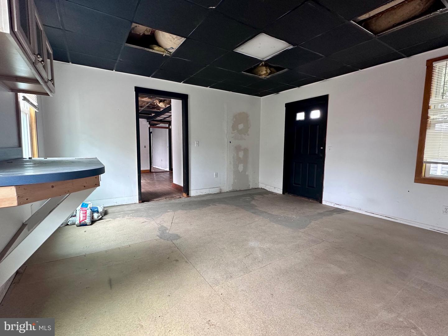 8 W Broadway Property Photo 32