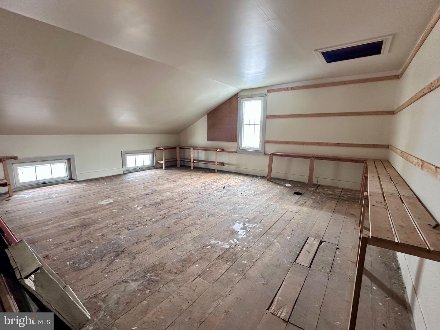 8 W Broadway Property Photo 36