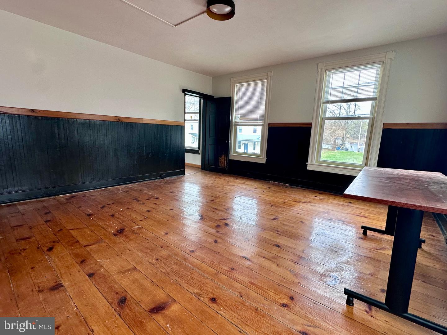 8 W Broadway Property Photo 41