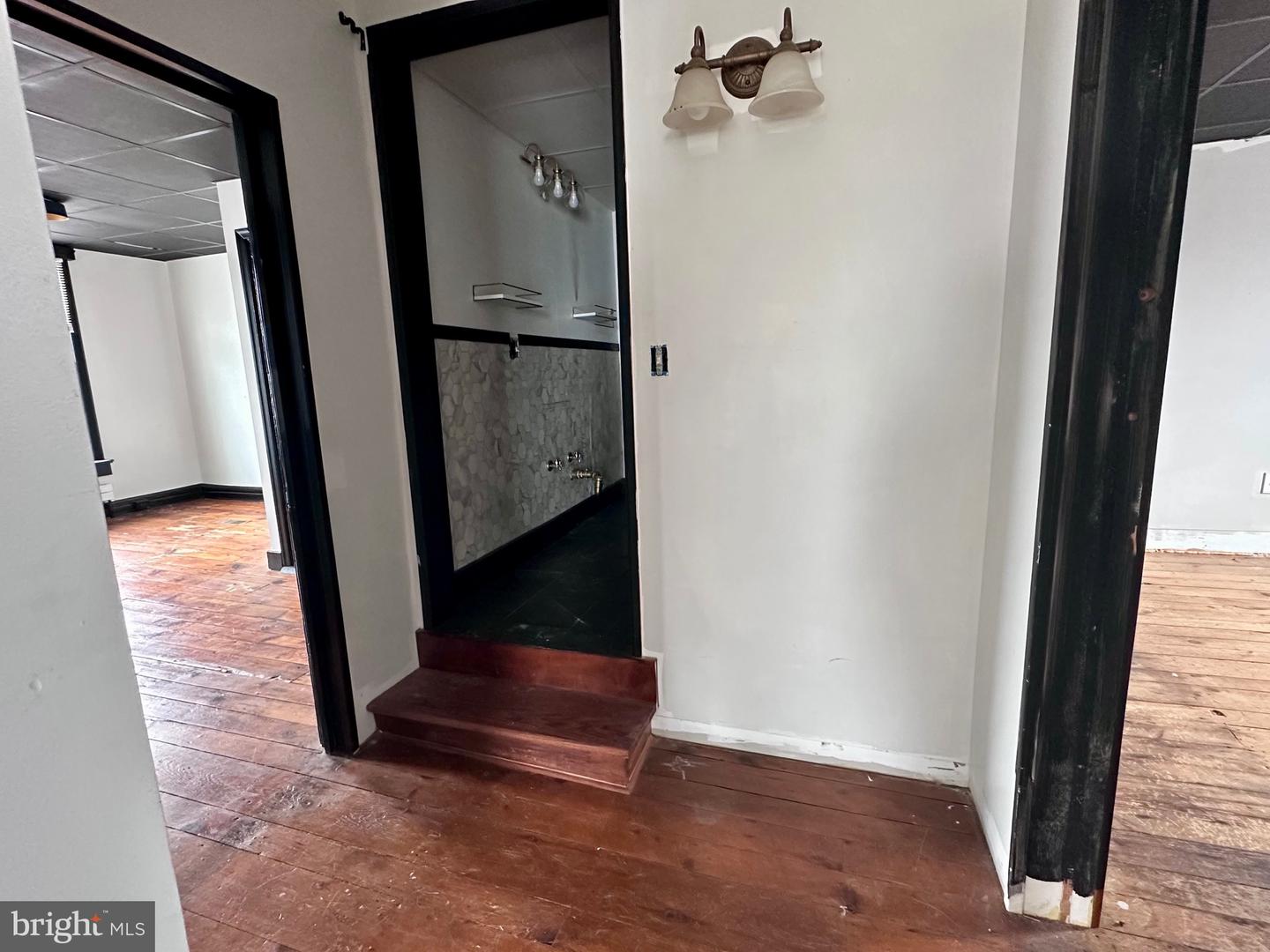 8 W Broadway Property Photo 42