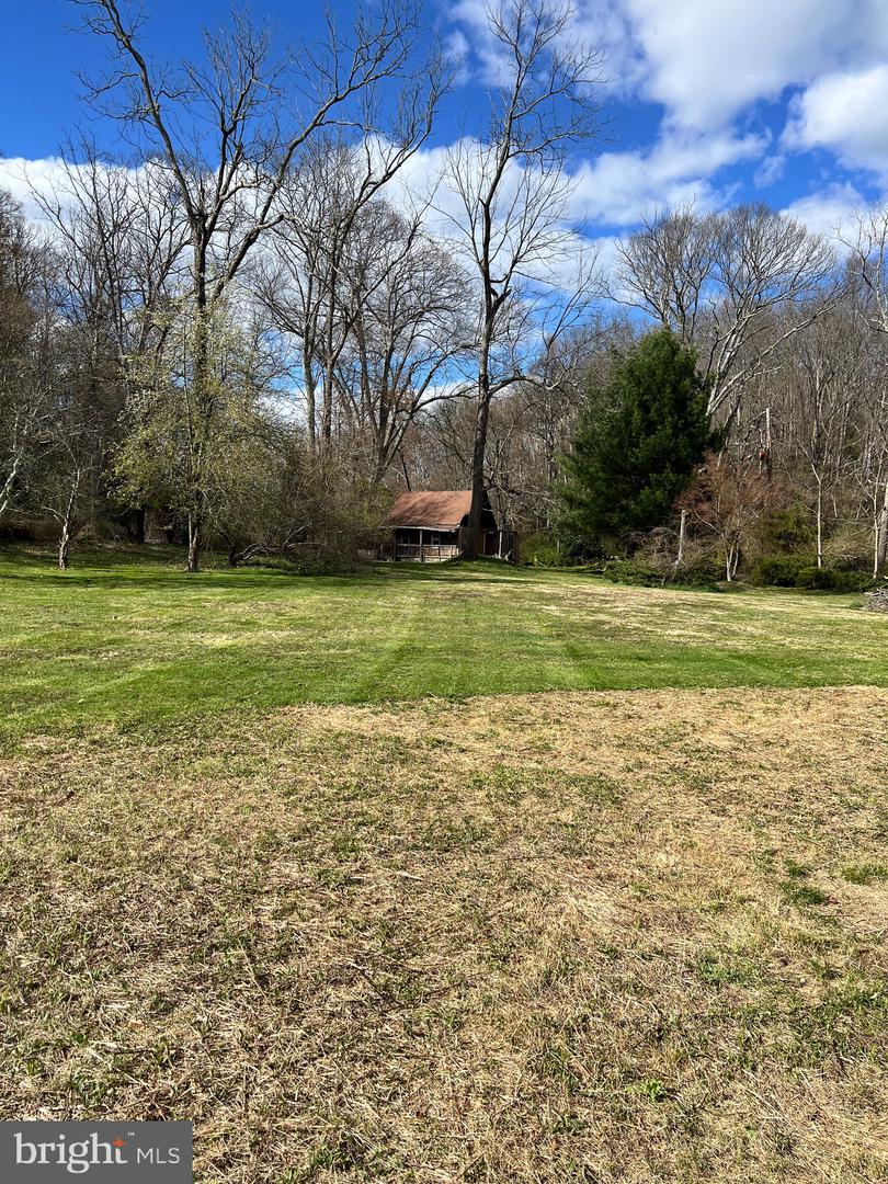 8140 Hokes Rd Property Photo 8