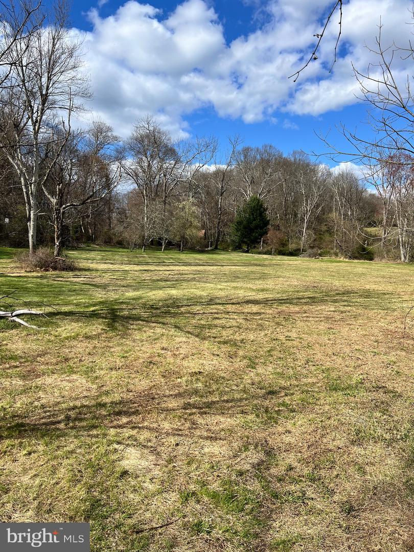 8140 Hokes Rd Property Photo 15