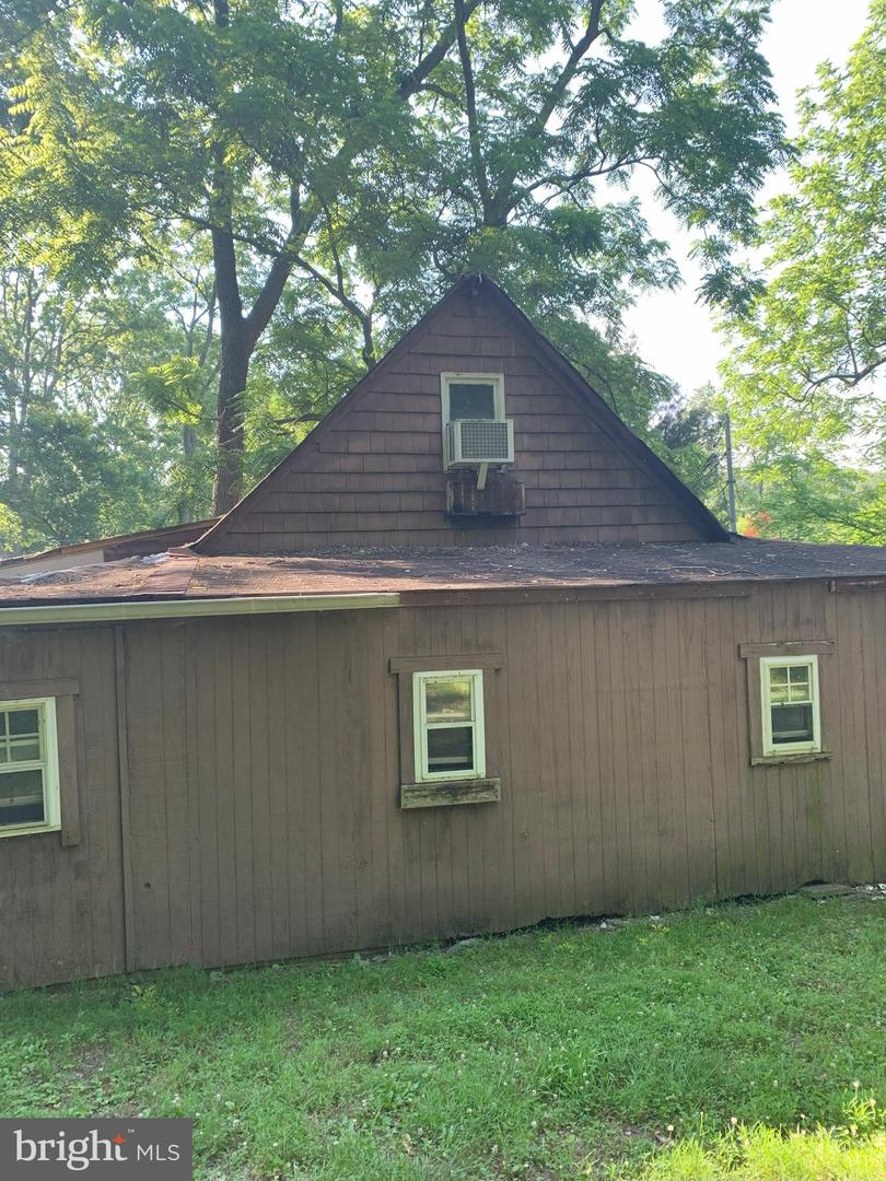 8140 Hokes Rd Property Photo 17