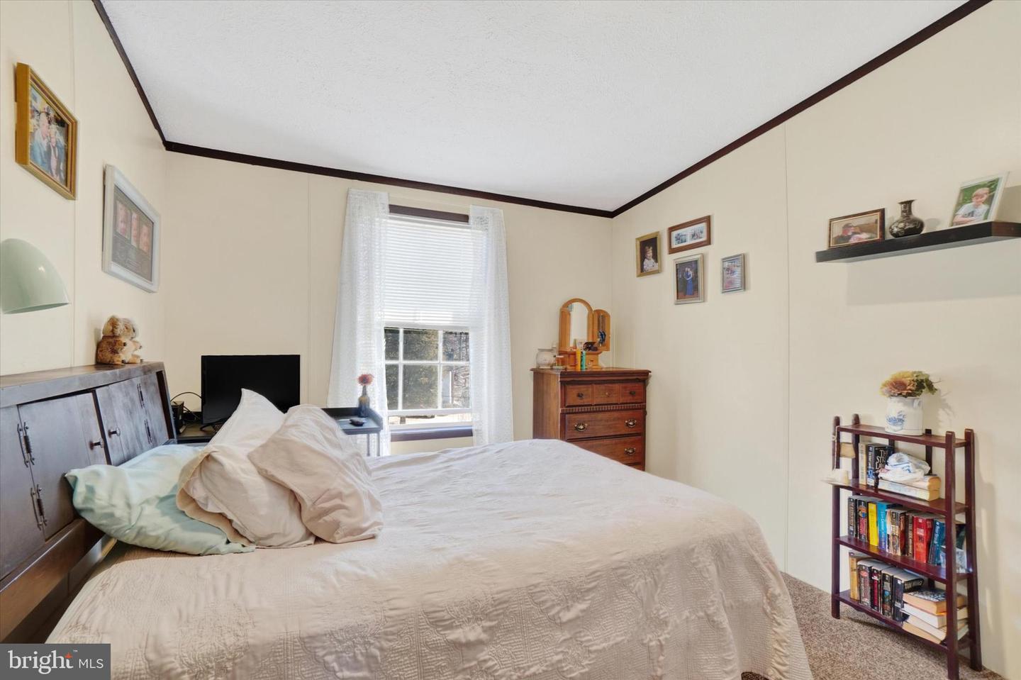 10682 Enfield Rd Property Photo 17